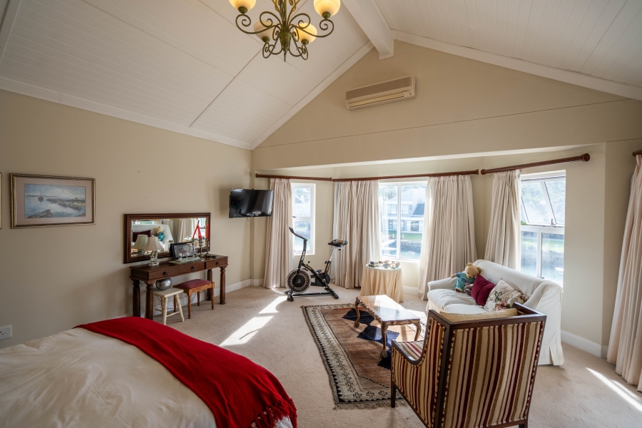 5 Bedroom Property for Sale in Royal Alfred Marina Eastern Cape